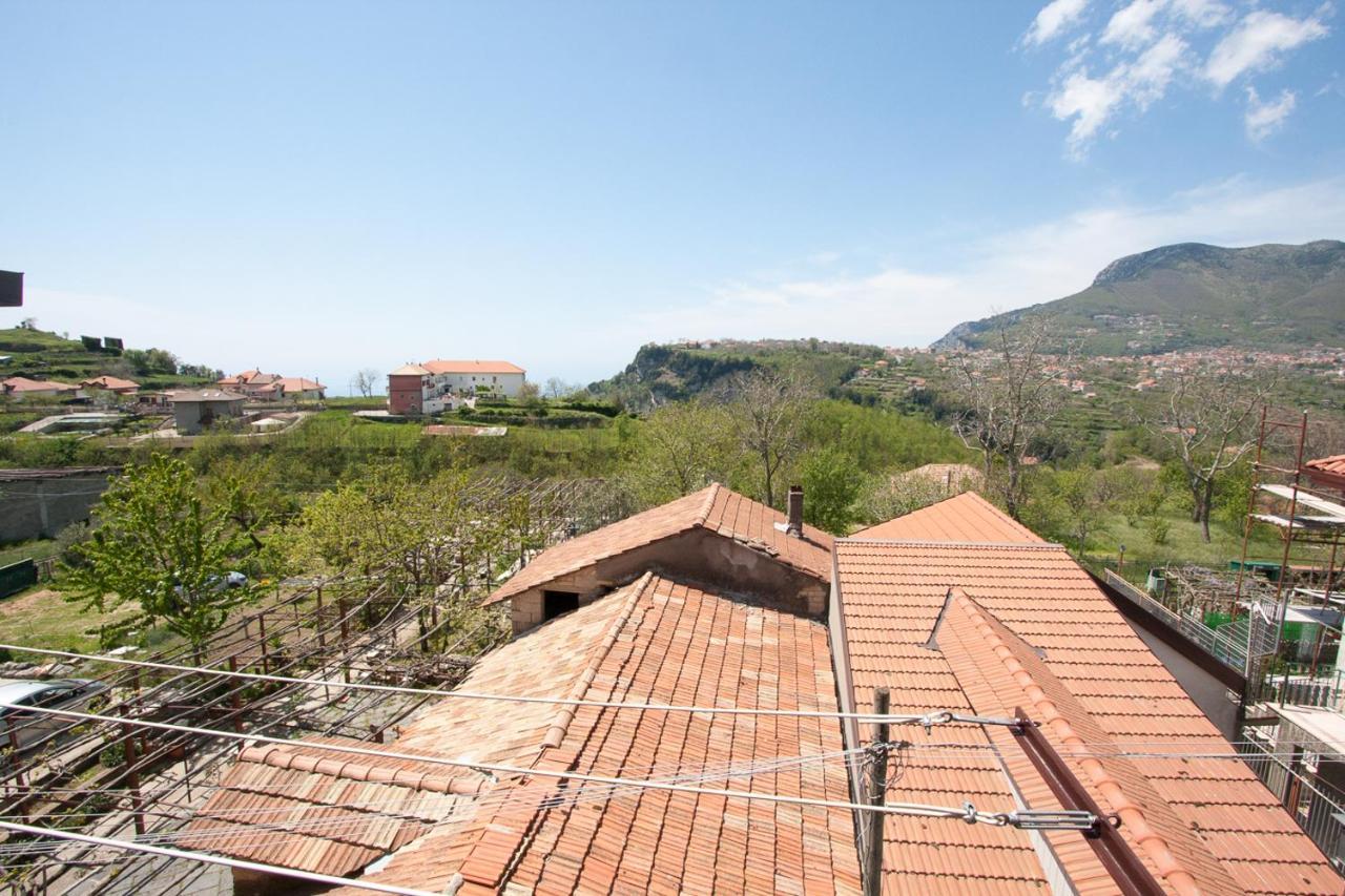 Casa Vacanze Mareluna Аджерола Екстер'єр фото