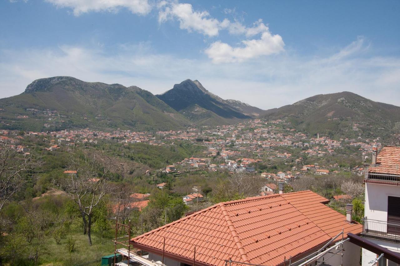 Casa Vacanze Mareluna Аджерола Екстер'єр фото